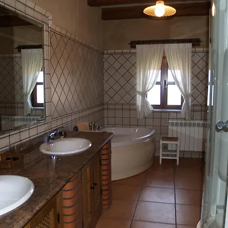 Chalet Rocal بيت للعطل *