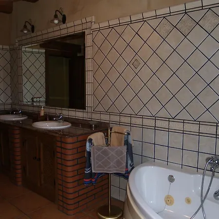 Chalet Rocal بيت للعطل *